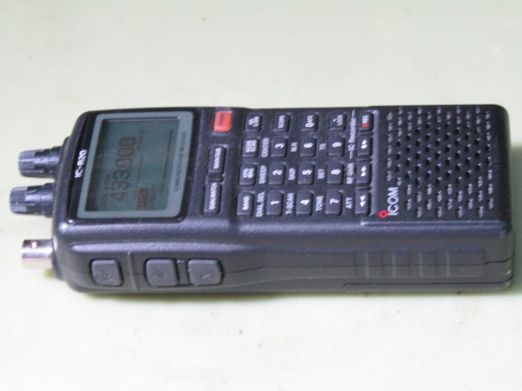 IC-R20